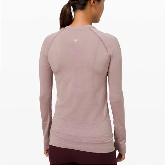 LULULEMON SWIFTLY TECH 2.0 - SIZE 4 EUC - Picture 3 of 4